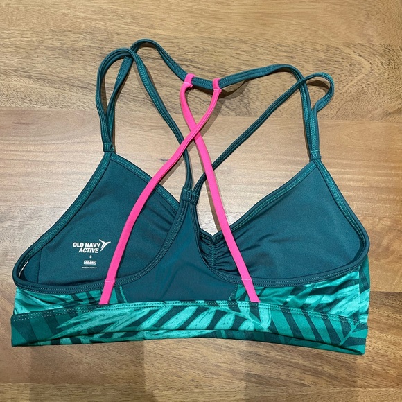 OLD NAVY Workout Bundle 💪🏼💓🌴 - Picture 9 of 12